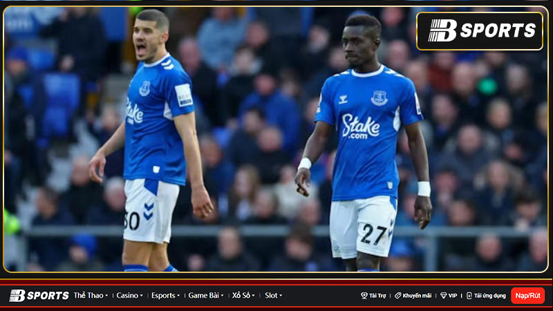 Thất bại này đã khiến Everton tụt xuống vị trí thứ 18 Thất bại này đã khiến Everton tụt xuống vị trí thứ 18