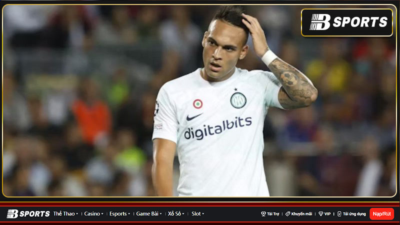Arsenal được cho là sẵn sàng vung tiền để ký hợp đồng với tiền đạo Lautaro Martinez của Inter Milan vào mùa hè này. Arsenal được cho là sẵn sàng vung tiền để ký hợp đồng với tiền đạo Lautaro Martinez của Inter Milan vào mùa hè này.