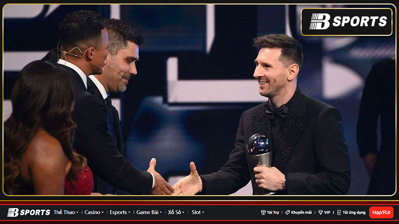 FIFA The Best là giải thưởng được ra mắt vào năm 2016 FIFA The Best là giải thưởng được ra mắt vào năm 2016