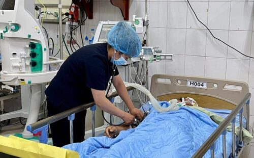 Bé trai 17 tháng tuổi bất ngờ tử vong bất thường ngay sau khi gửi ở nhà trẻ tư