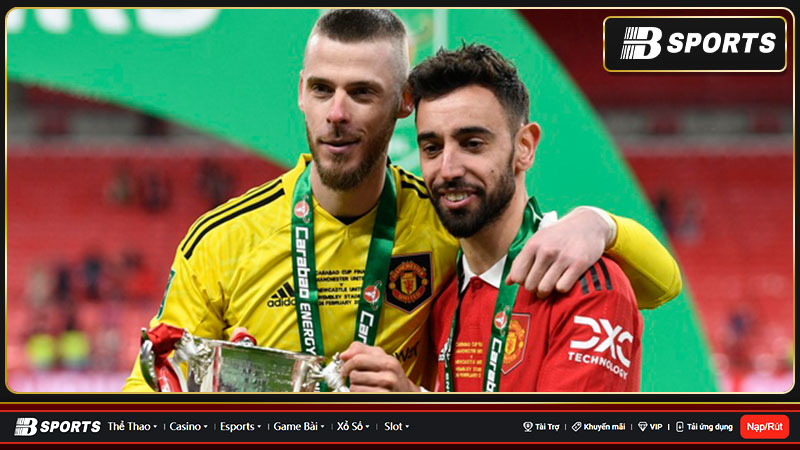 Manchester United đang đứng thứ 3 và kém đầu bảng Arsenal 11 điểm, nhưng vẫn còn một trận chưa đá Manchester United đang đứng thứ 3 và kém đầu bảng Arsenal 11 điểm, nhưng vẫn còn một trận chưa đá
