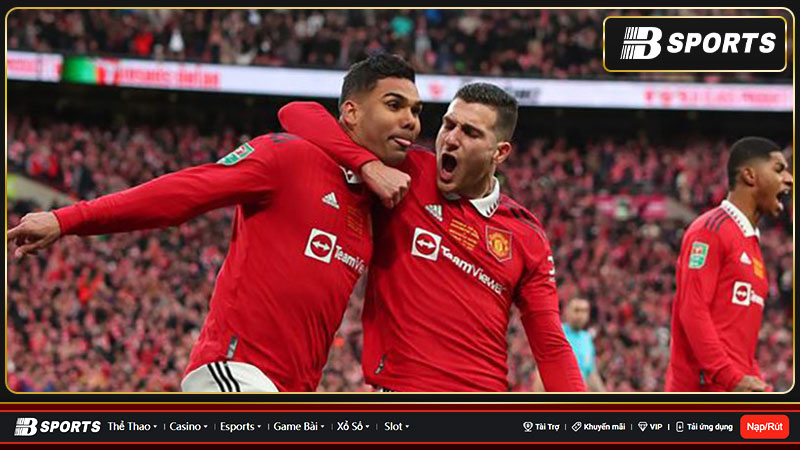 HLV Ten Hag nói về khả năng MU có được 4 chiếc Cup HLV Ten Hag nói về khả năng MU có được 4 chiếc Cup